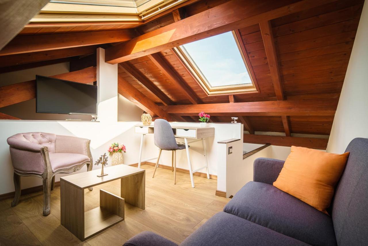 Monsuite Relais - Chalet Монсеррато Экстерьер фото
